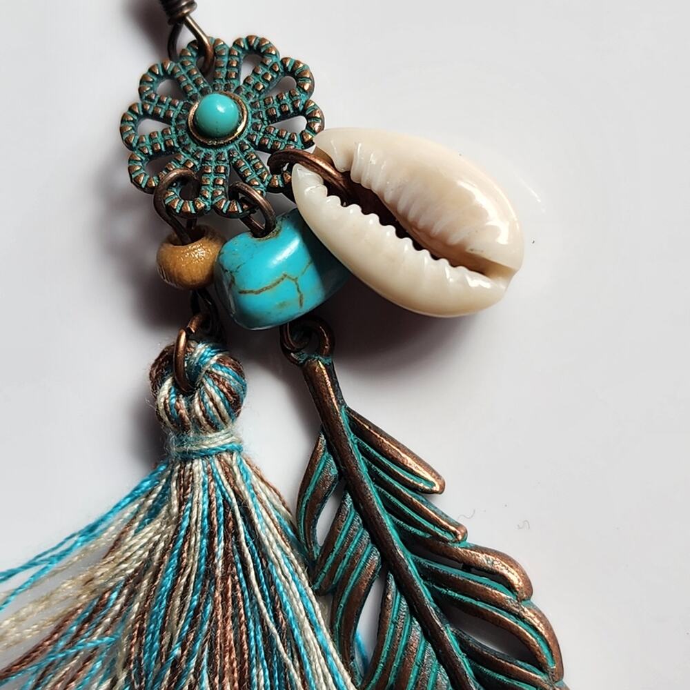 Coastal Drift Boho Flower Shell Earrings - Picture 2 of 4